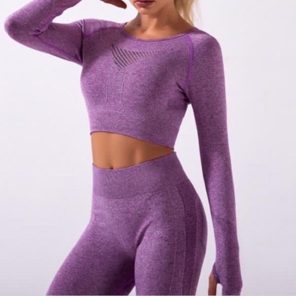 Set of two gym leggings and top